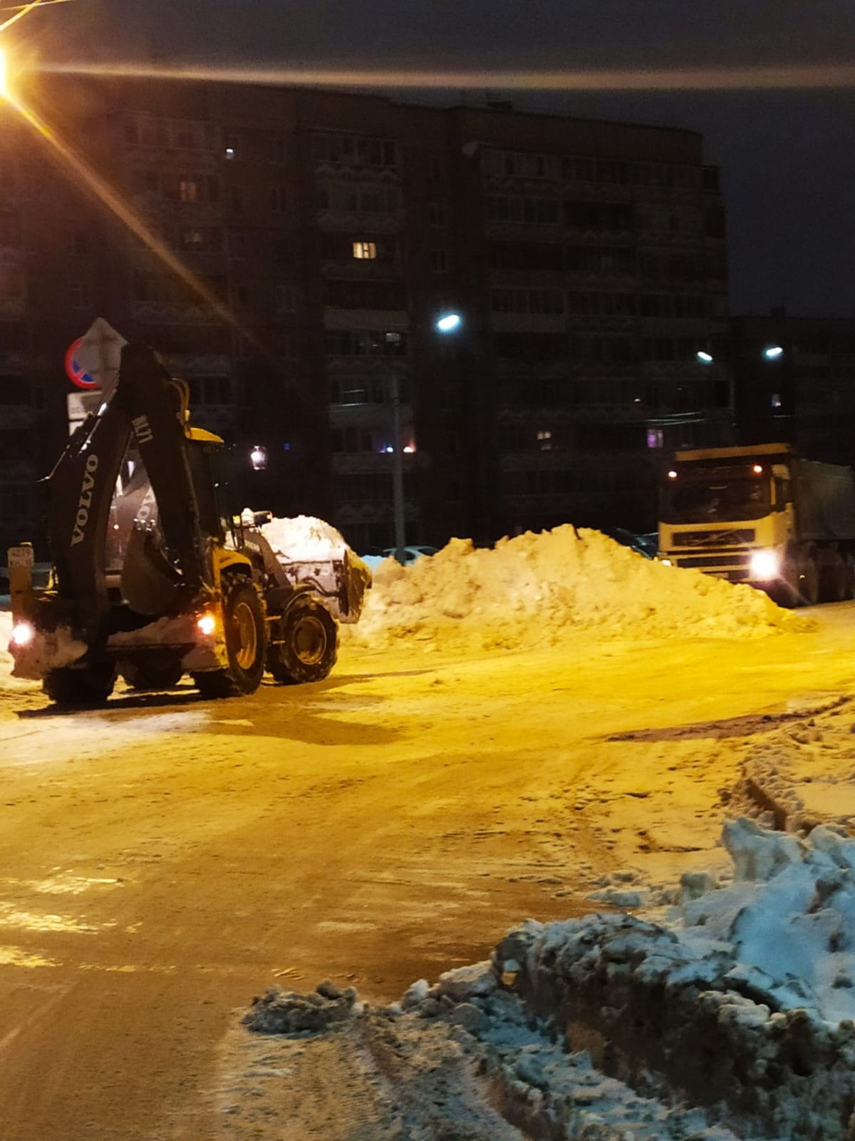 Еще с девяти улиц Петрозаводска ночью вывезут снег 