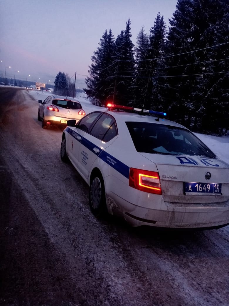 Суд решит судьбу водителя, пойманного автоинспекторами под Петрозаводском без прав