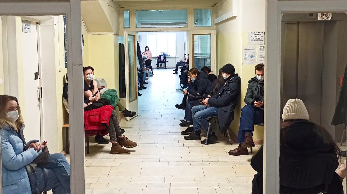 Опубликован график работы «красных зон» в поликлиниках Петрозаводска в выходные дни
