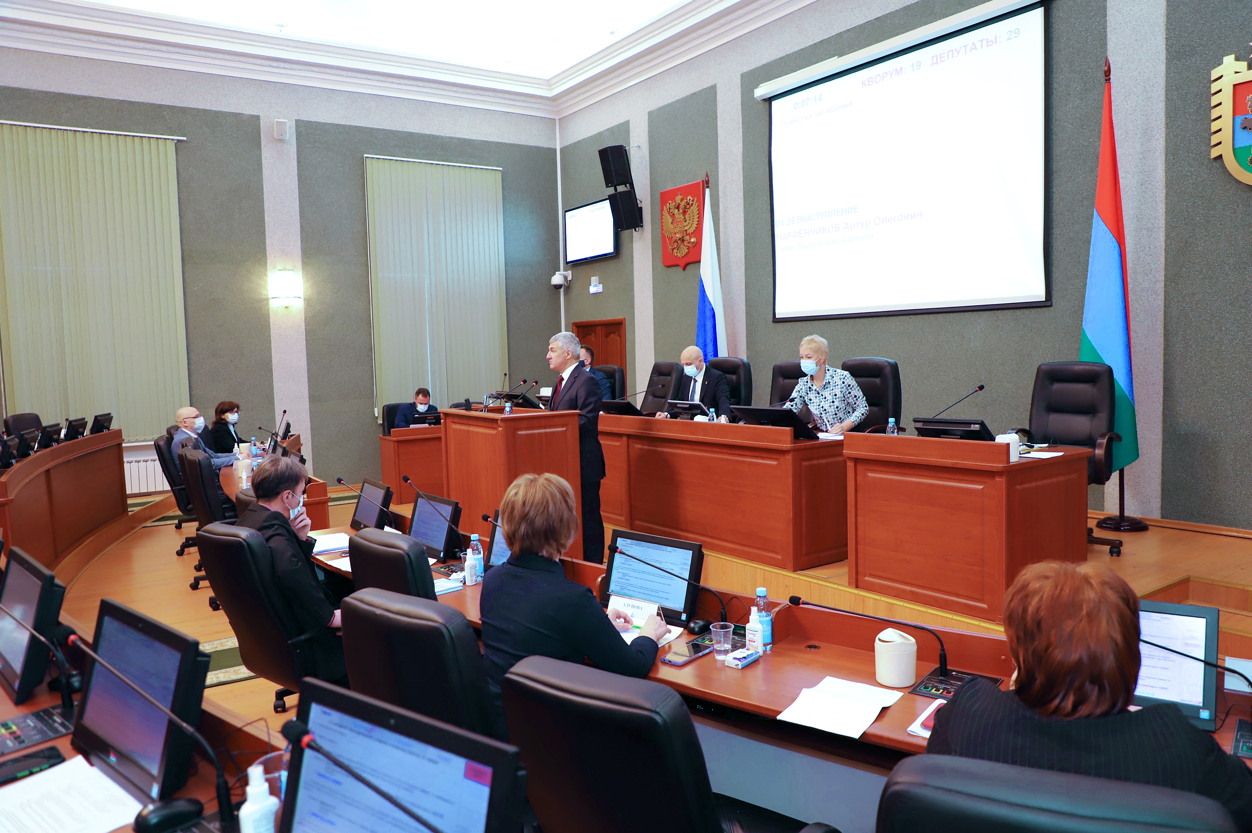 Законодательное Собрание поддержало важные изменения в бюджет региона, предложенные главой Карелии