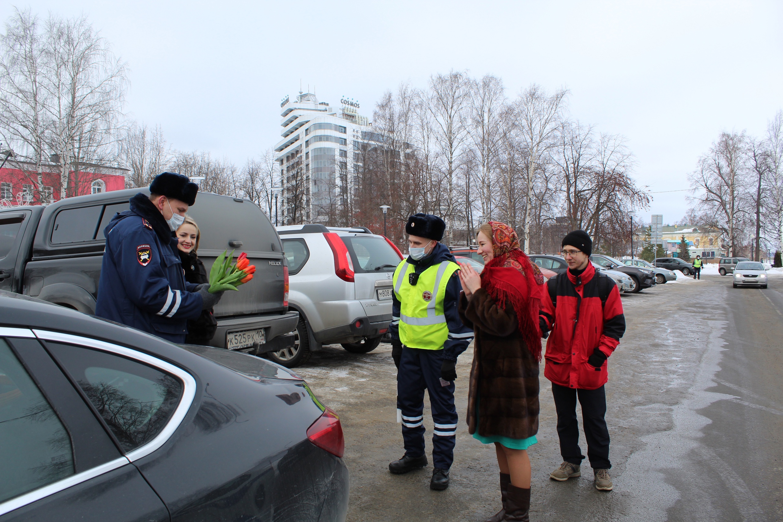«Цветочный патруль» вышел на улицы Петрозаводска