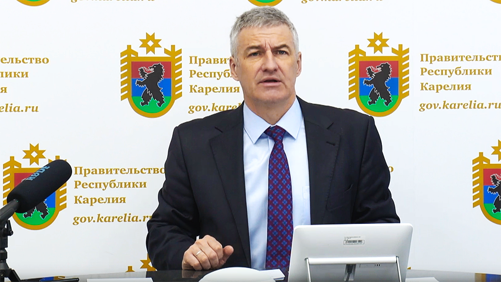 Глава Карелии назвал возможные сроки отмены масочного режима