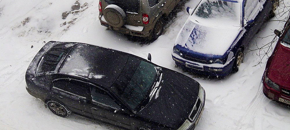 В городе бумажников в Карелии пенсионер с помощью гвоздя объяснил водителю иномарки правила парковки