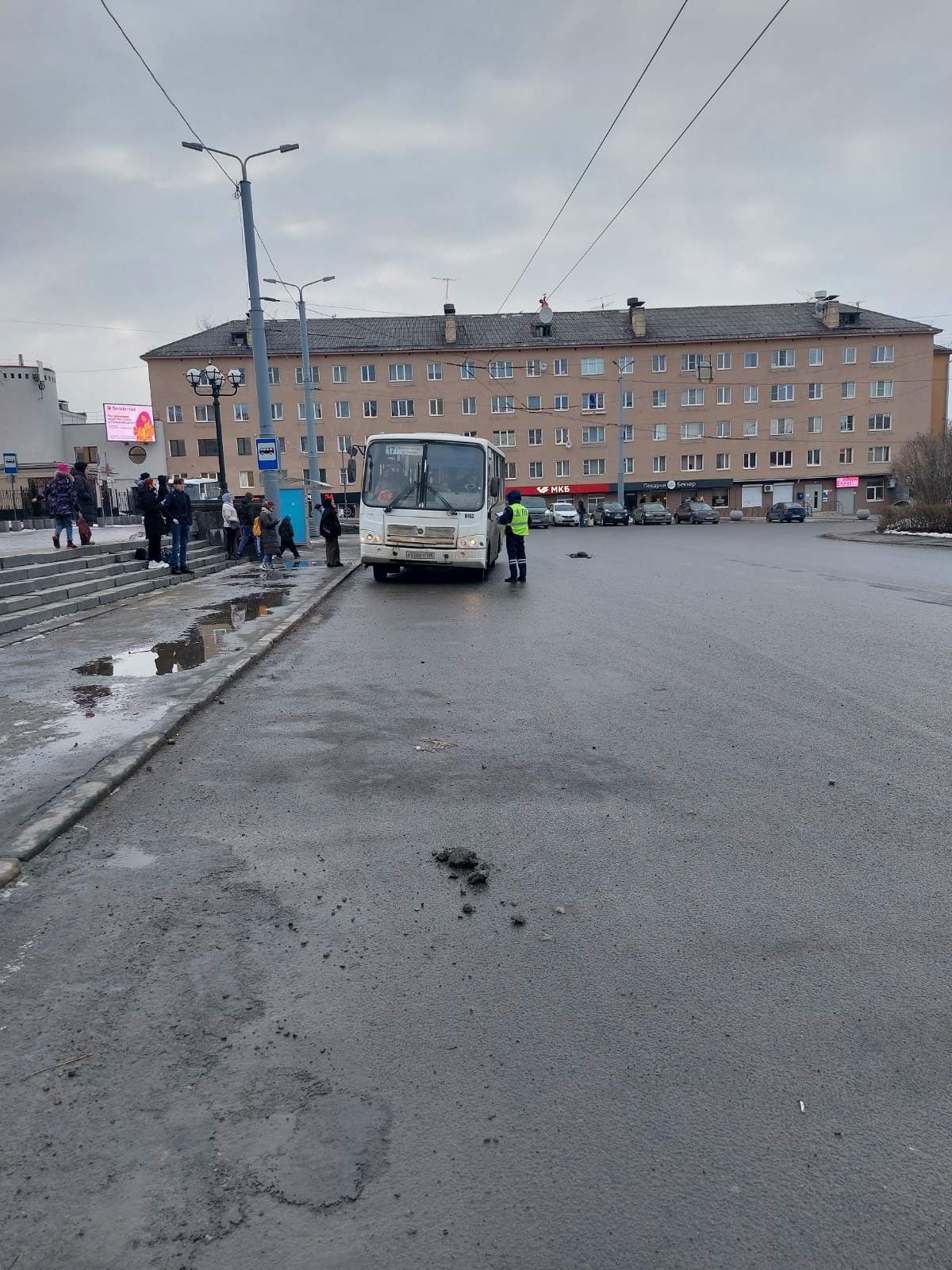 Неисправный автобус возил пассажиров по Петрозаводску
