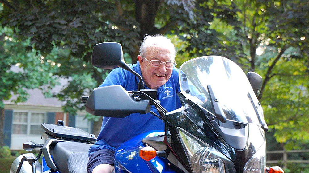 Двое мотоциклистов старше 80 лет были привлечены к ответственности в Карелии