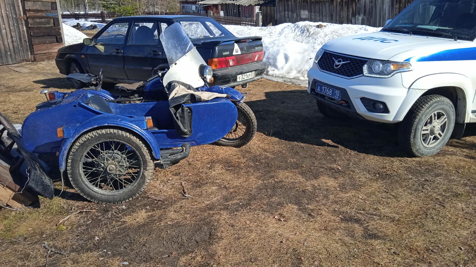 Пьяный мотоциклист попался в руки инспекторов в поселке Карелии