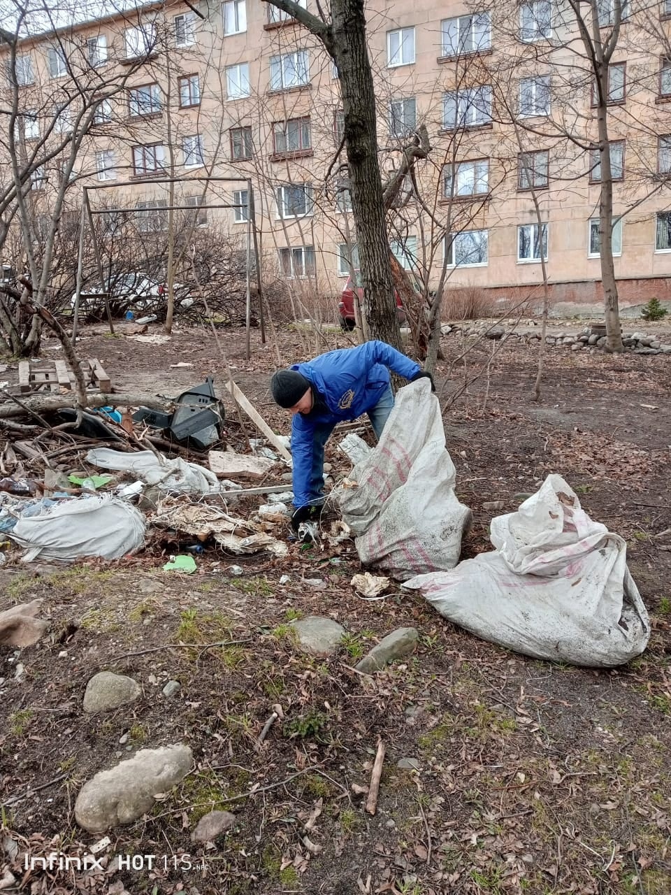 Активисты продолжают очищать Петрозаводск от мусора