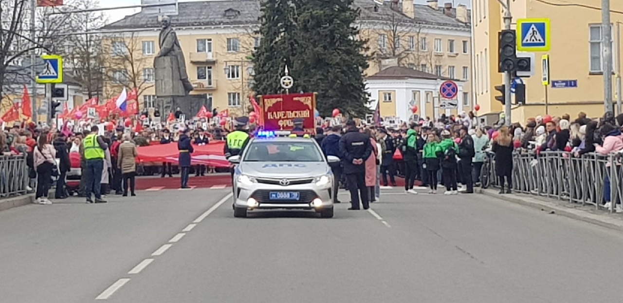 Шествие «Бессмертного полка» в Петрозаводске можно увидеть, не выходя из дома