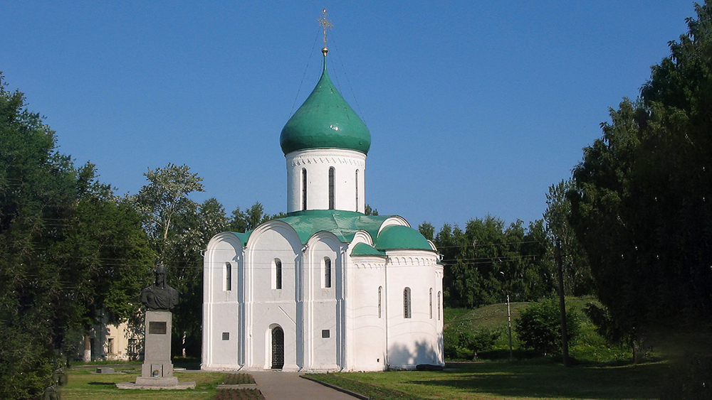 Глава Петрозаводска взял отпуск и поехал в женский монастырь