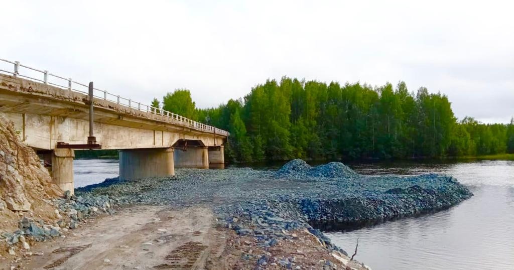 Власти Карелии запустят железнодорожный маршрут и автобусные рейсы из-за ремонта моста