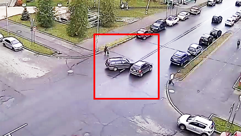 Жесткое ДТП произошло на перекрестке в Петрозаводске (ВИДЕО)