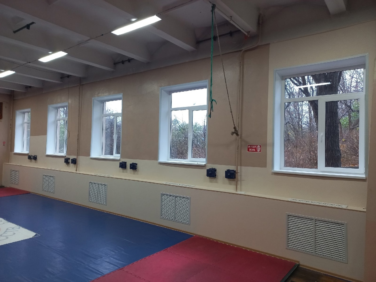 В спортшколе боксеров и каратистов в Петрозаводске установят видеокамеры