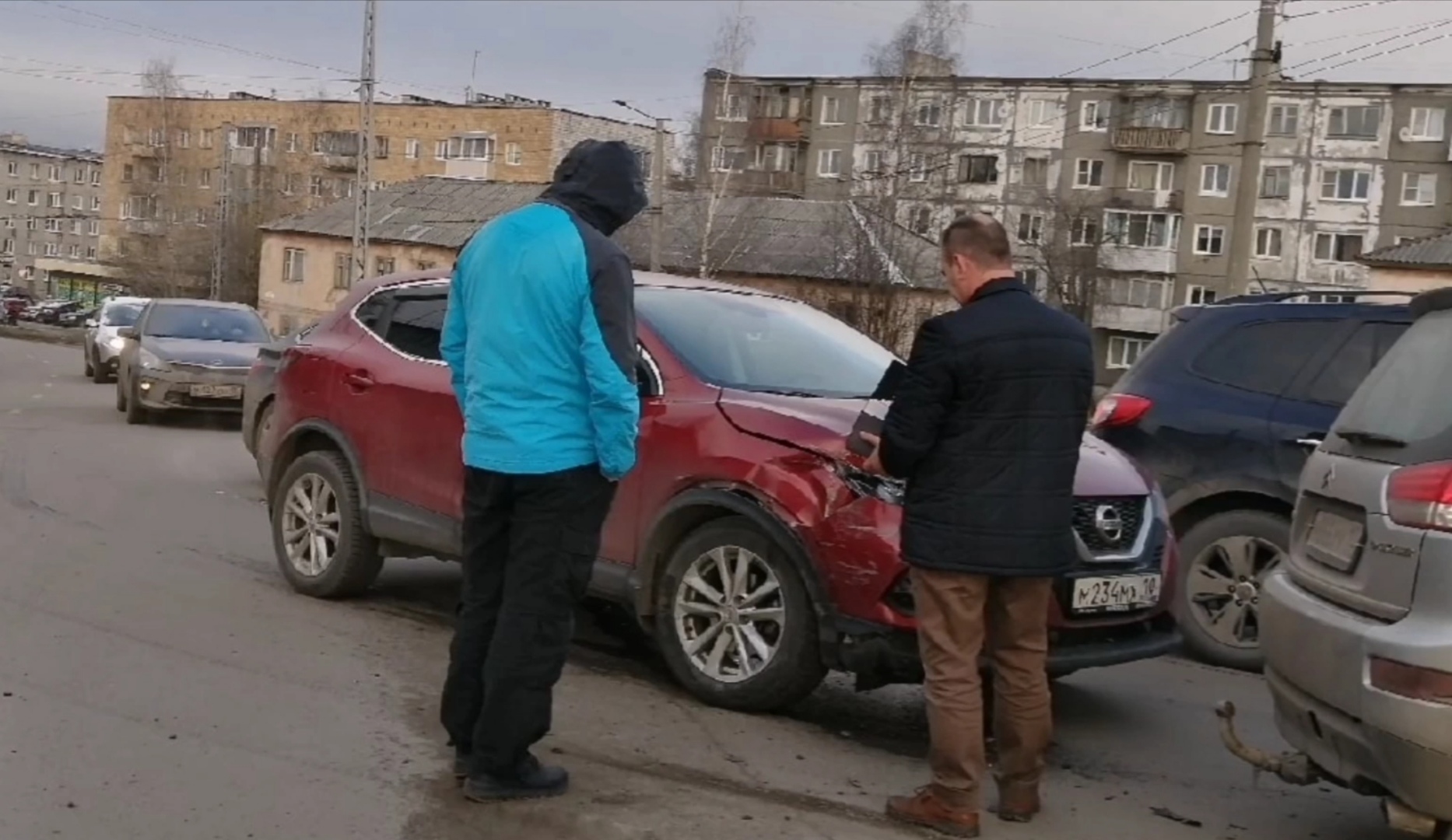 Дикий маневр водителя привел к жесткой аварии в Петрозаводске (ВИДЕО) |  СТОЛИЦА на Онего