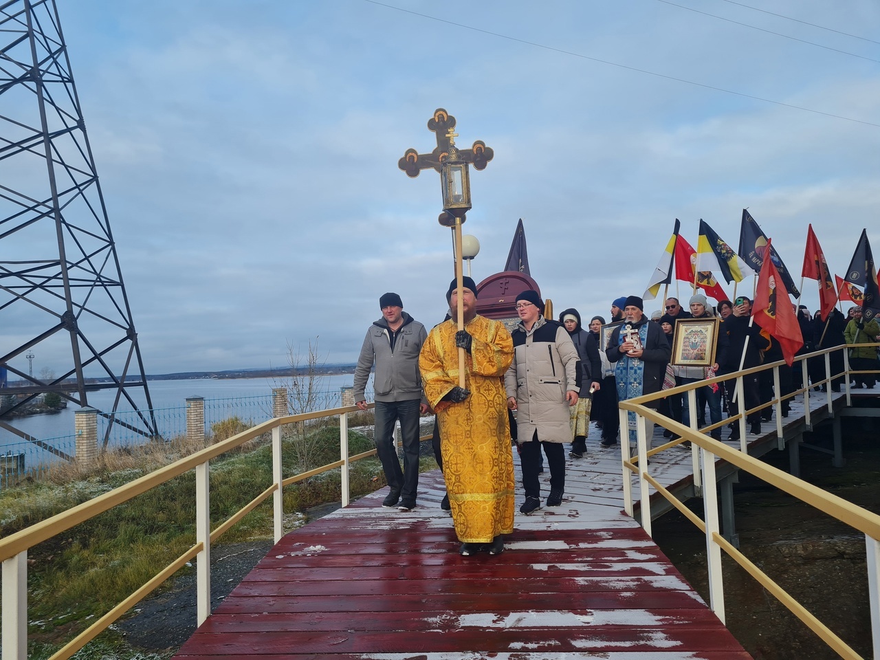 В Петрозаводске 175 богомольцев прошли покаянным крестным ходом (ФОТО)