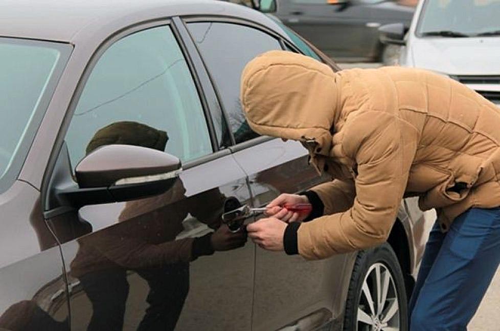 Серию автомобильных краж остановили правоохранители Петрозаводска