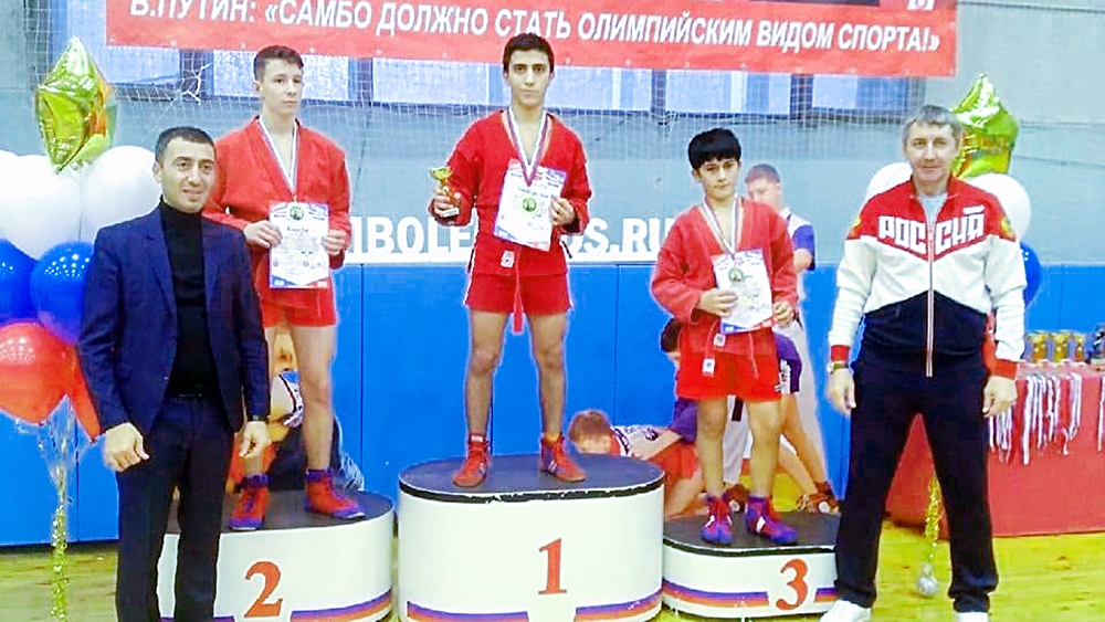 «Легенды самбо. Начало»: спортсмены из Карелии вернулись со всероссийского турнира с медалями  