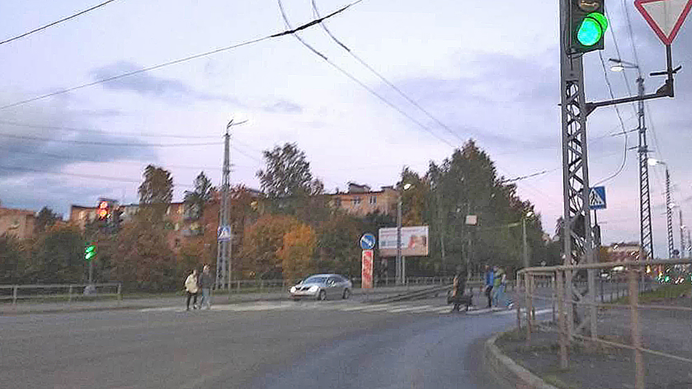 В Петрозаводске разыскивают водителя, сбившего человека и скрывшегося с места ДТП 