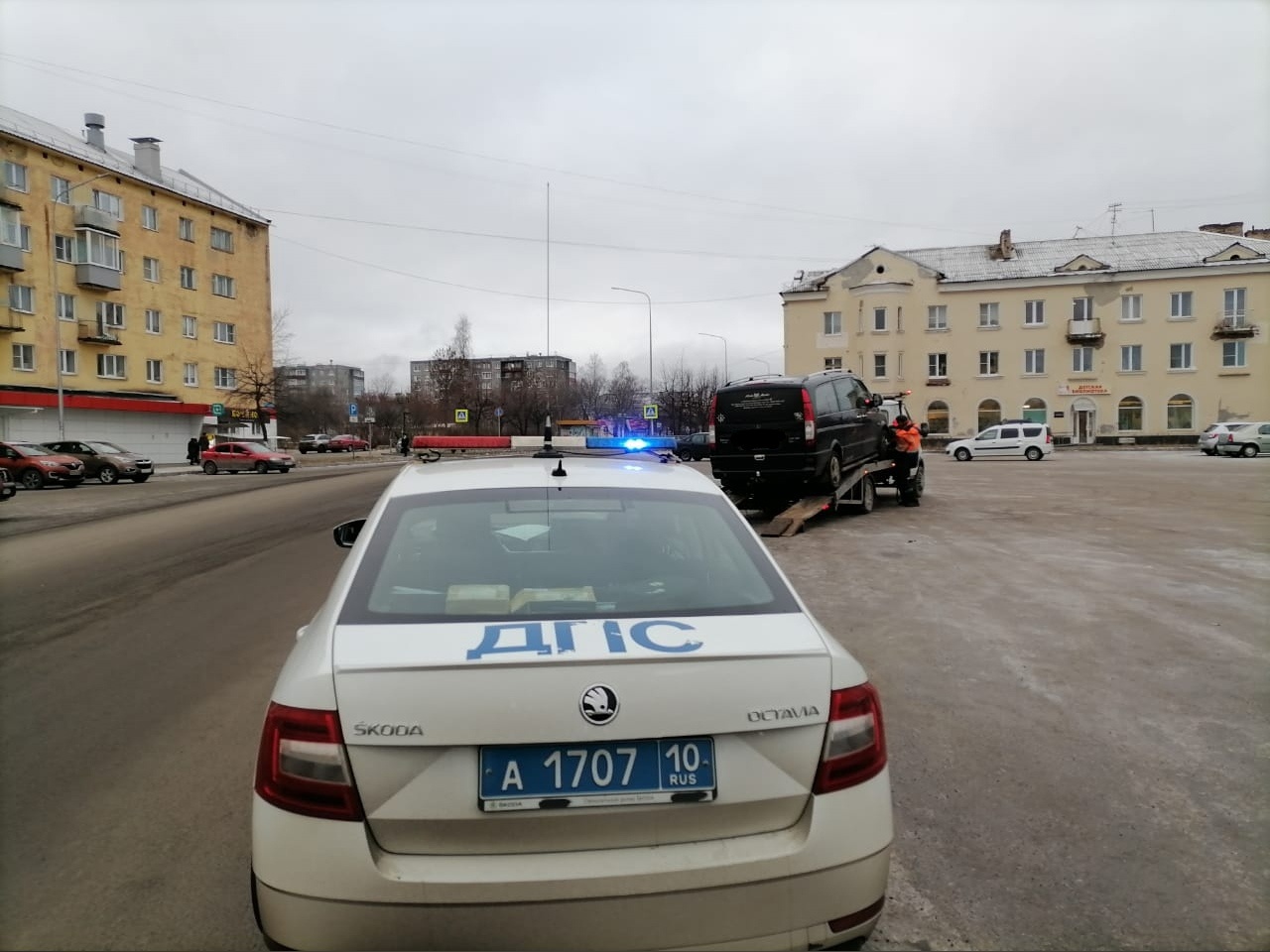 Водитель с признаками алкогольного опьянения стал пешеходом после встречи с инспекторами ДПС Карелии