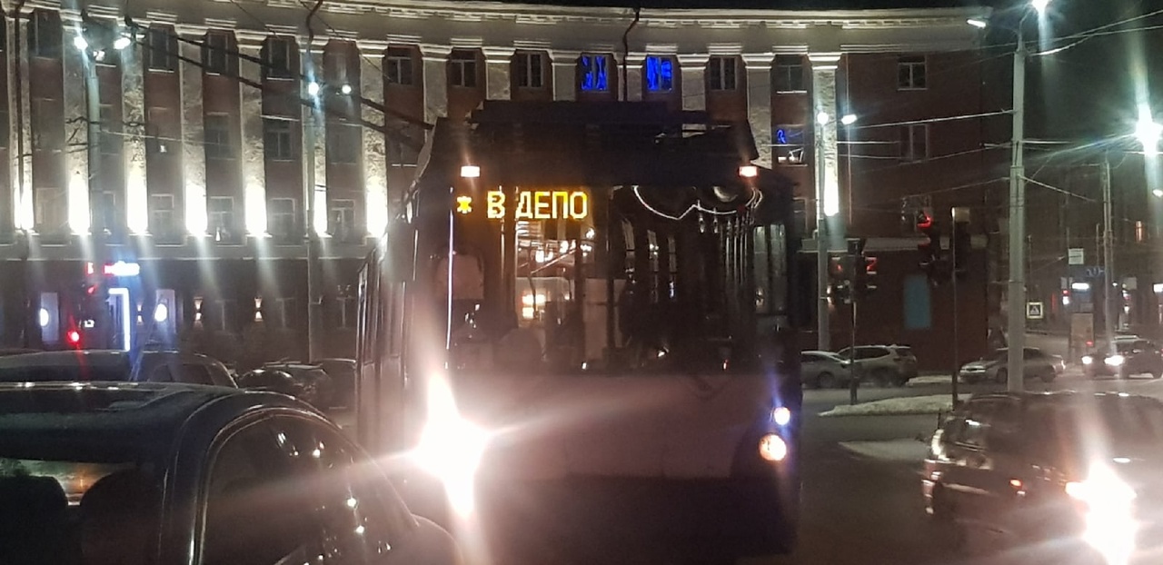 Транспортный коллапс вновь наступил поздним вечером в центре Петрозаводска (ФОТО)