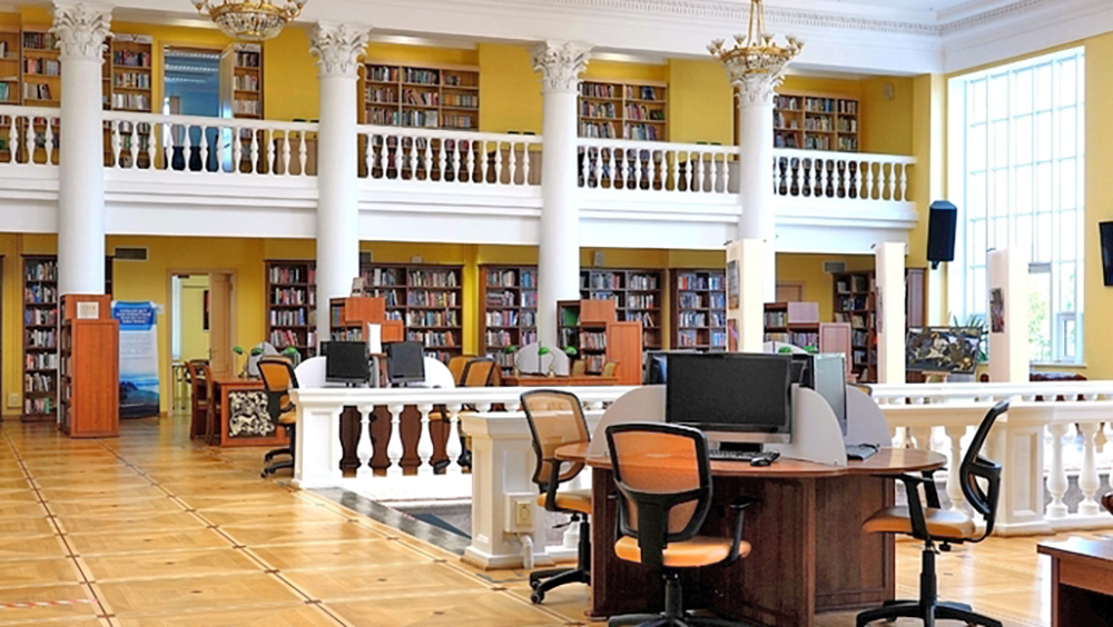 Читатели могут выбрать книжные новинки для покупки в Национальную библиотеку Карелии