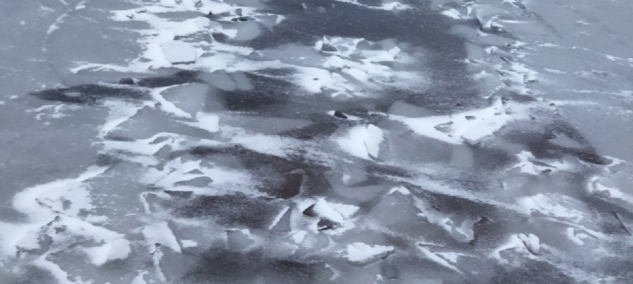 Рыбак утонул на Ладожском озере в Карелии