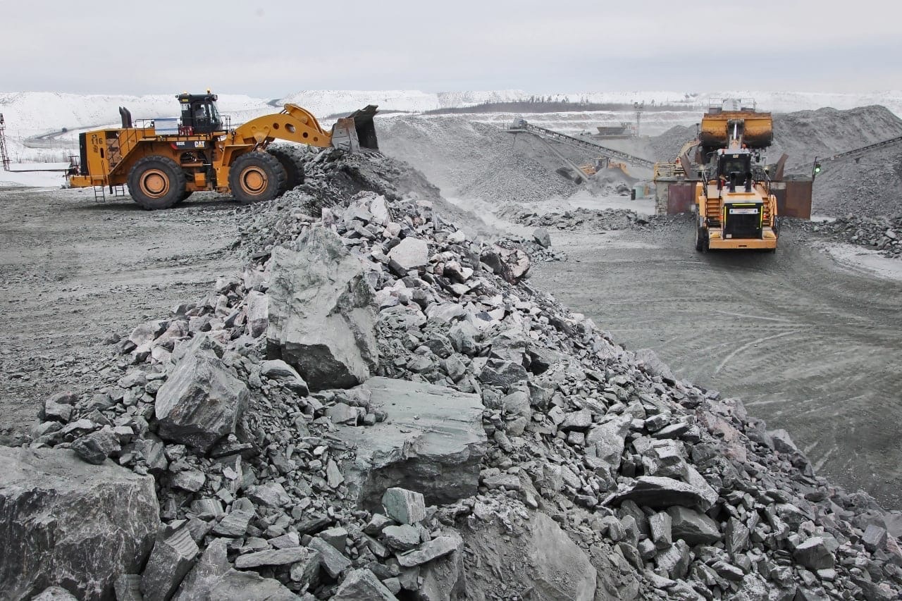 Карьер на севере Карелии в поисках руды раскопают на 295 метров