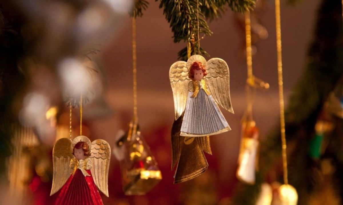 В надежде на чудо: власти Петрозаводска поздравили горожан с Рождеством Христовым
