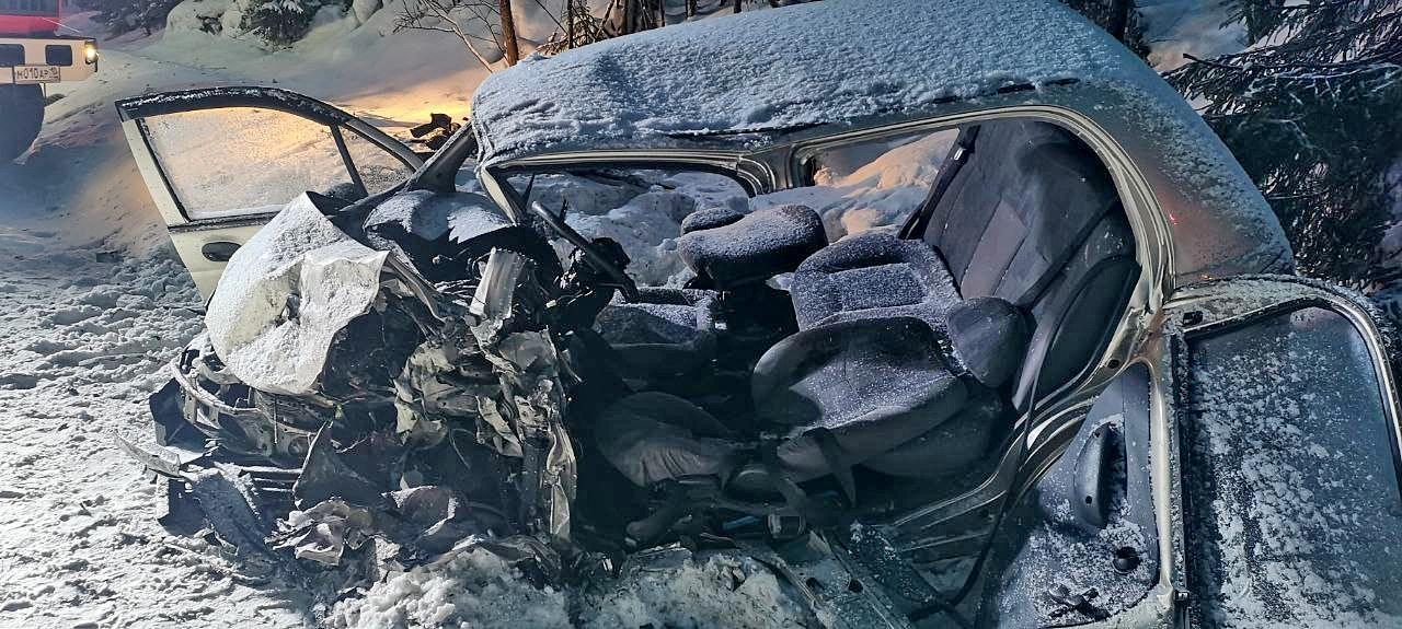 ГИБДД Карелии опубликовала фото ДТП, где погиб водитель малолитражки