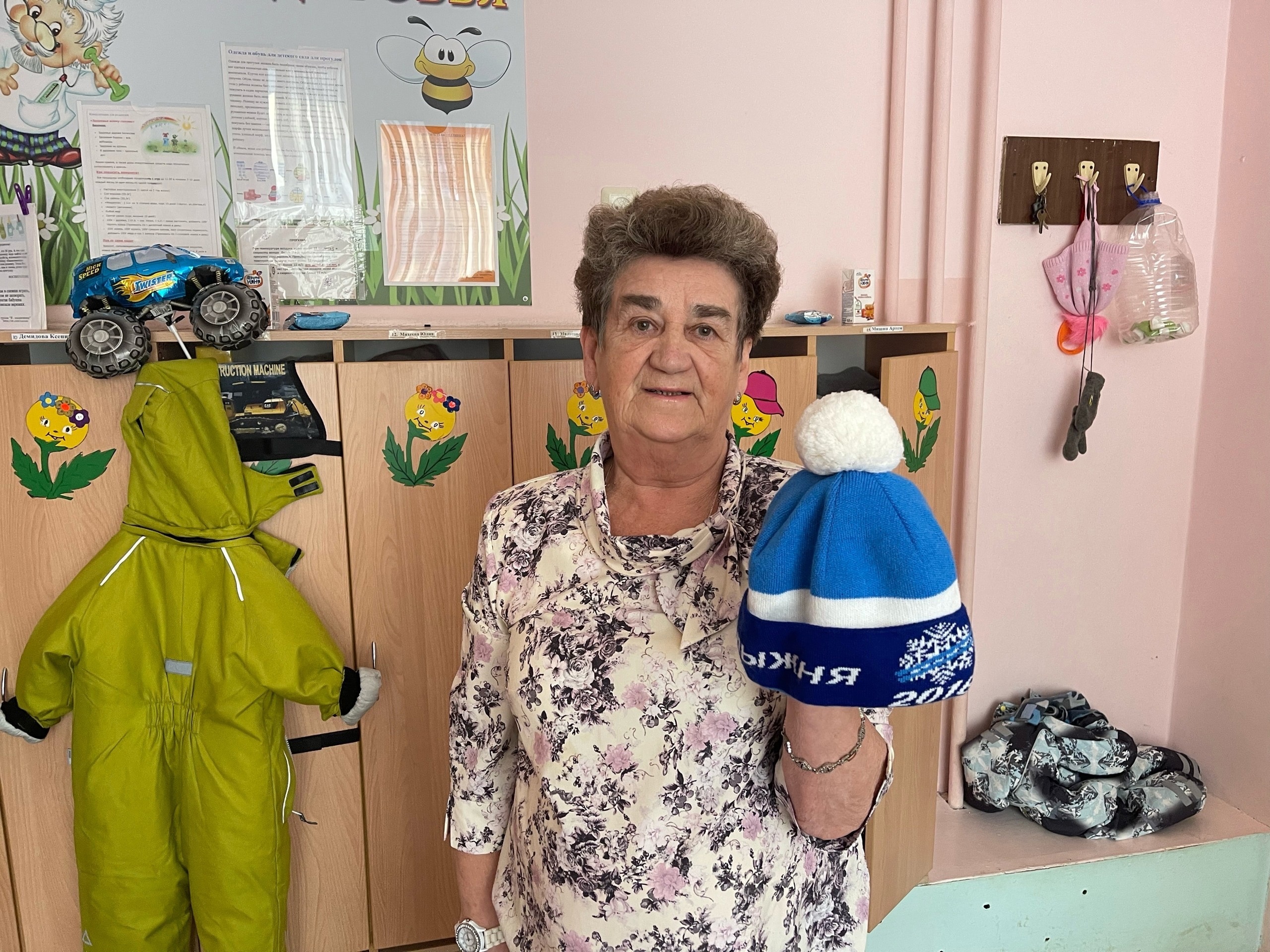 Воспитатель-лыжница из детсада Петрозаводска, собрала всю коллекцию шапочек с гонок «Лыжня России»