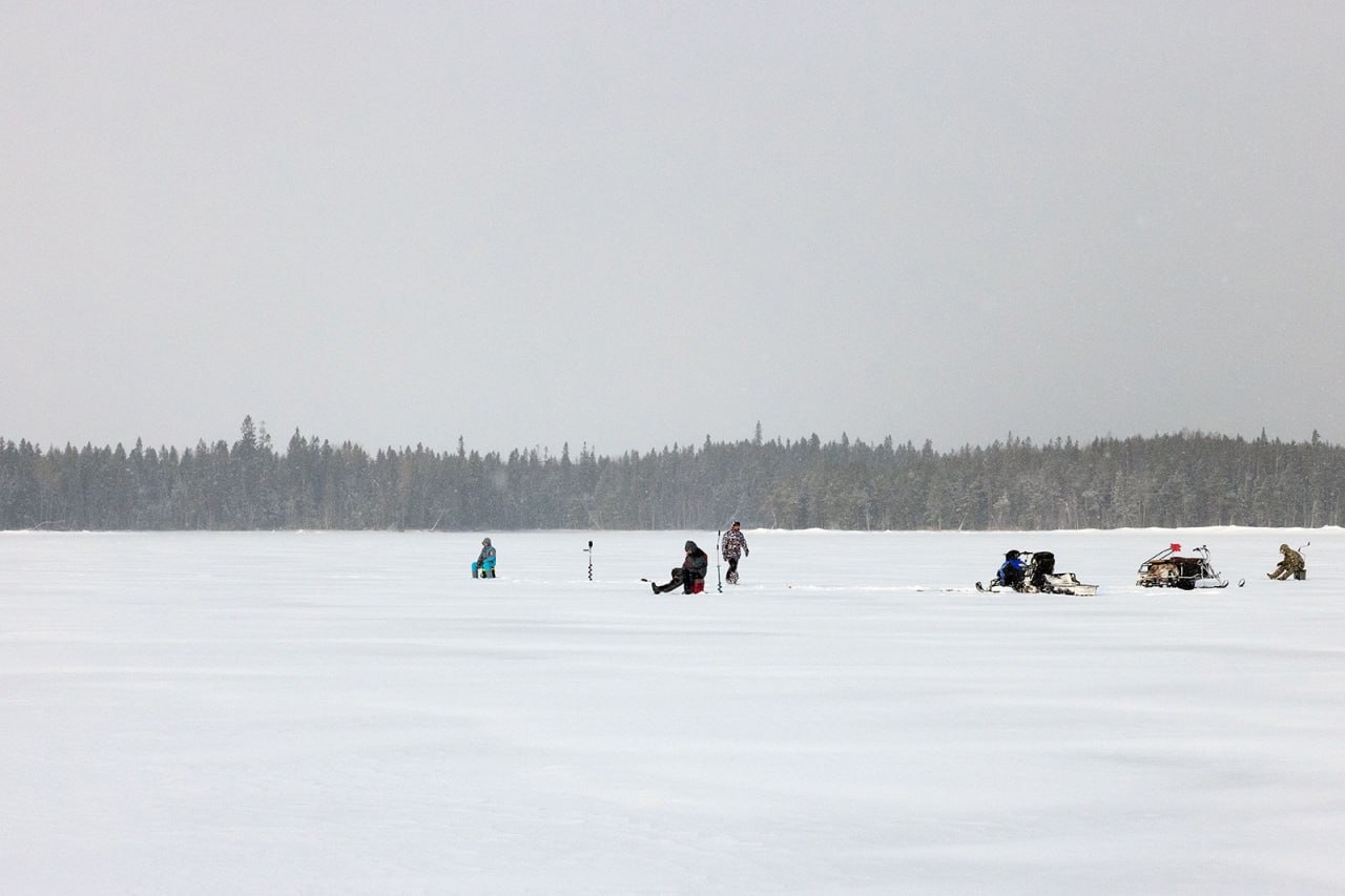 Любителей рыбалки в Карелии предостерегли от февральских выходных на льду Онего