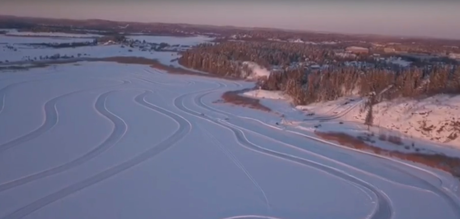 «25 часов на льду»: автолюбителей приглашают на марафон-гигант в Приладожье Карелии (ВИДЕО)