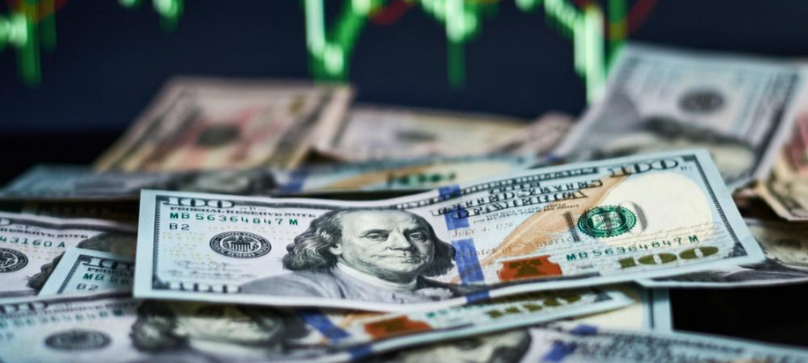 Экономист предсказал укрепление доллара до 85 рублей