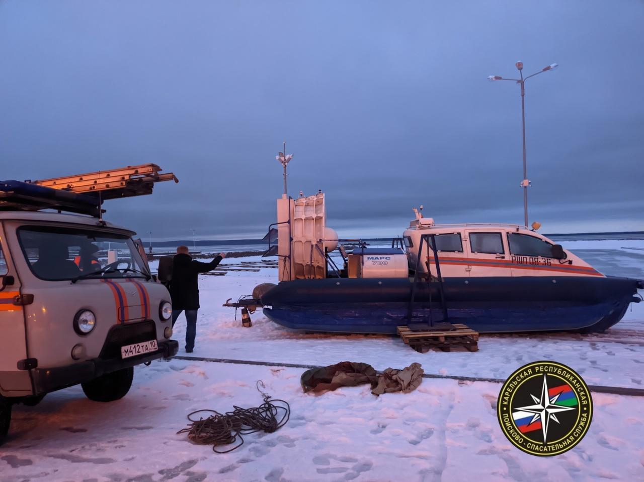Спасатели нашли заблудившегося на просторах Онежского озера в Карелии рыбака (ФОТО)