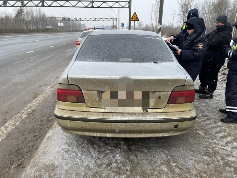 Наркокурьера из Карелии с 2 кг запрещенных веществ задержали в Тверской области
