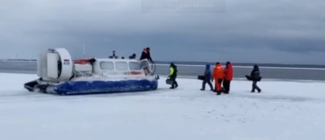 Около 50 рыбаков эвакуировали с оторвавшейся льдины в соседнем с Карелией регионе