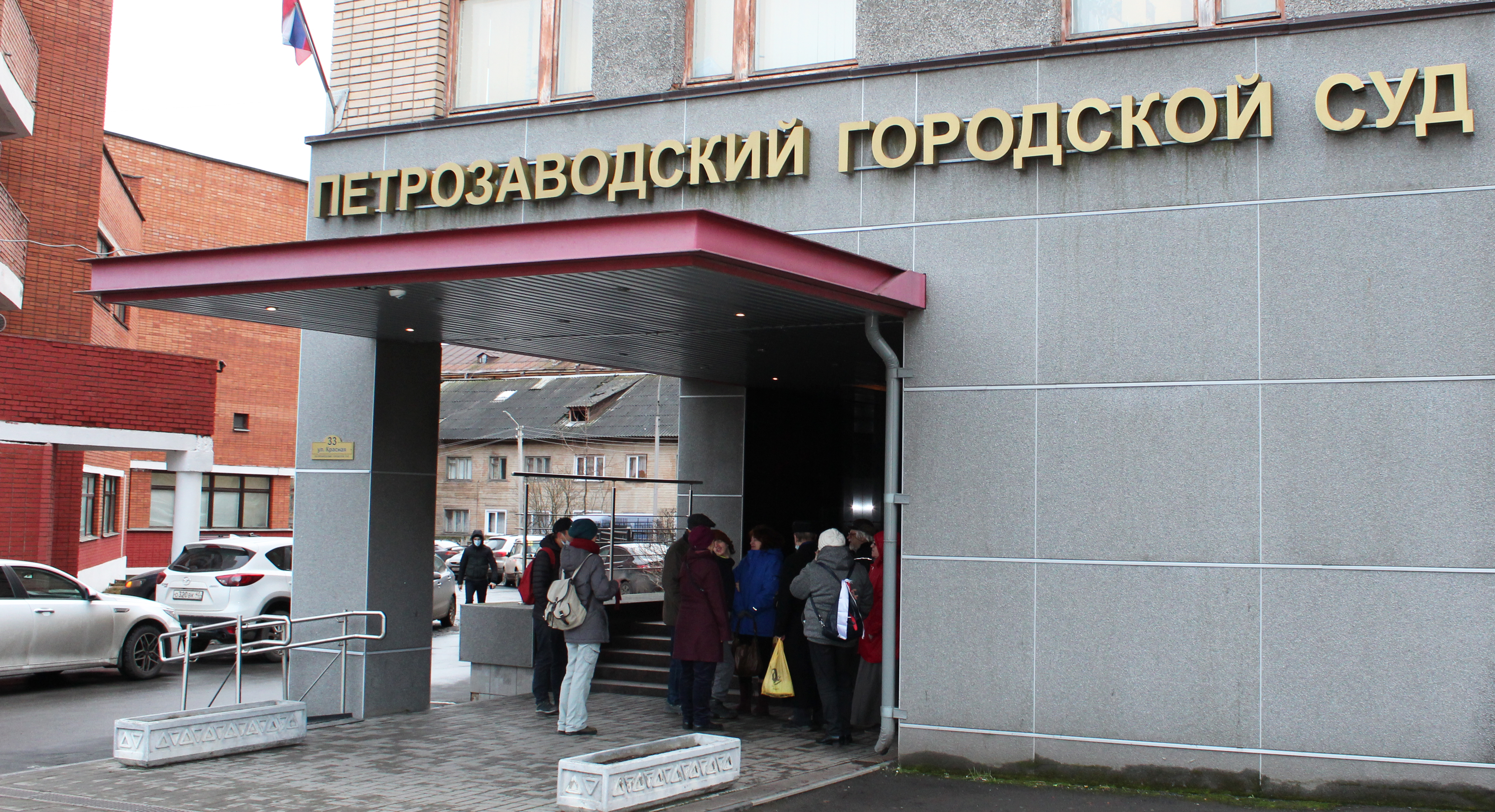 Экс-главврач детской поликлиники №1 Петрозаводска, осужденная за взятку, вновь оказалась на скамье подсудимых