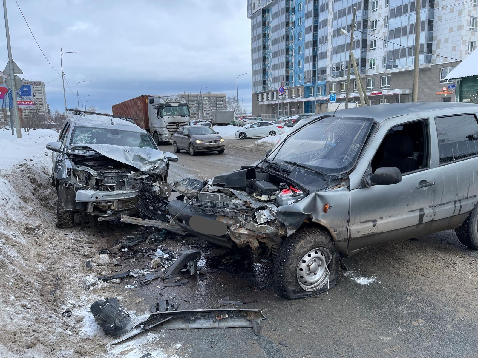 Пьяный водитель внедорожника устроил ДТП с пострадавшими в центре Петрозаводска