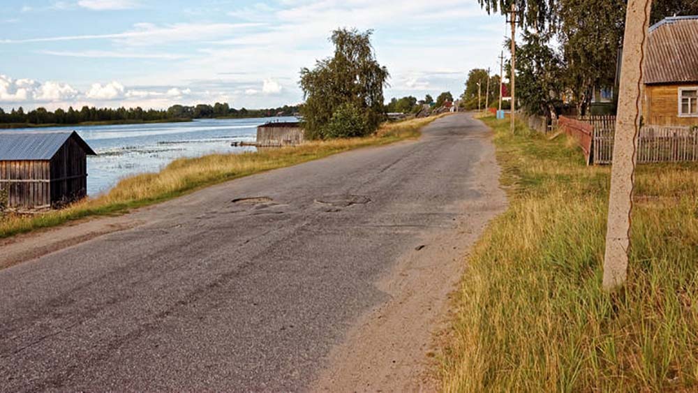 Суд обязал власти отремонтировать дорогу в поселке на востоке Карелии