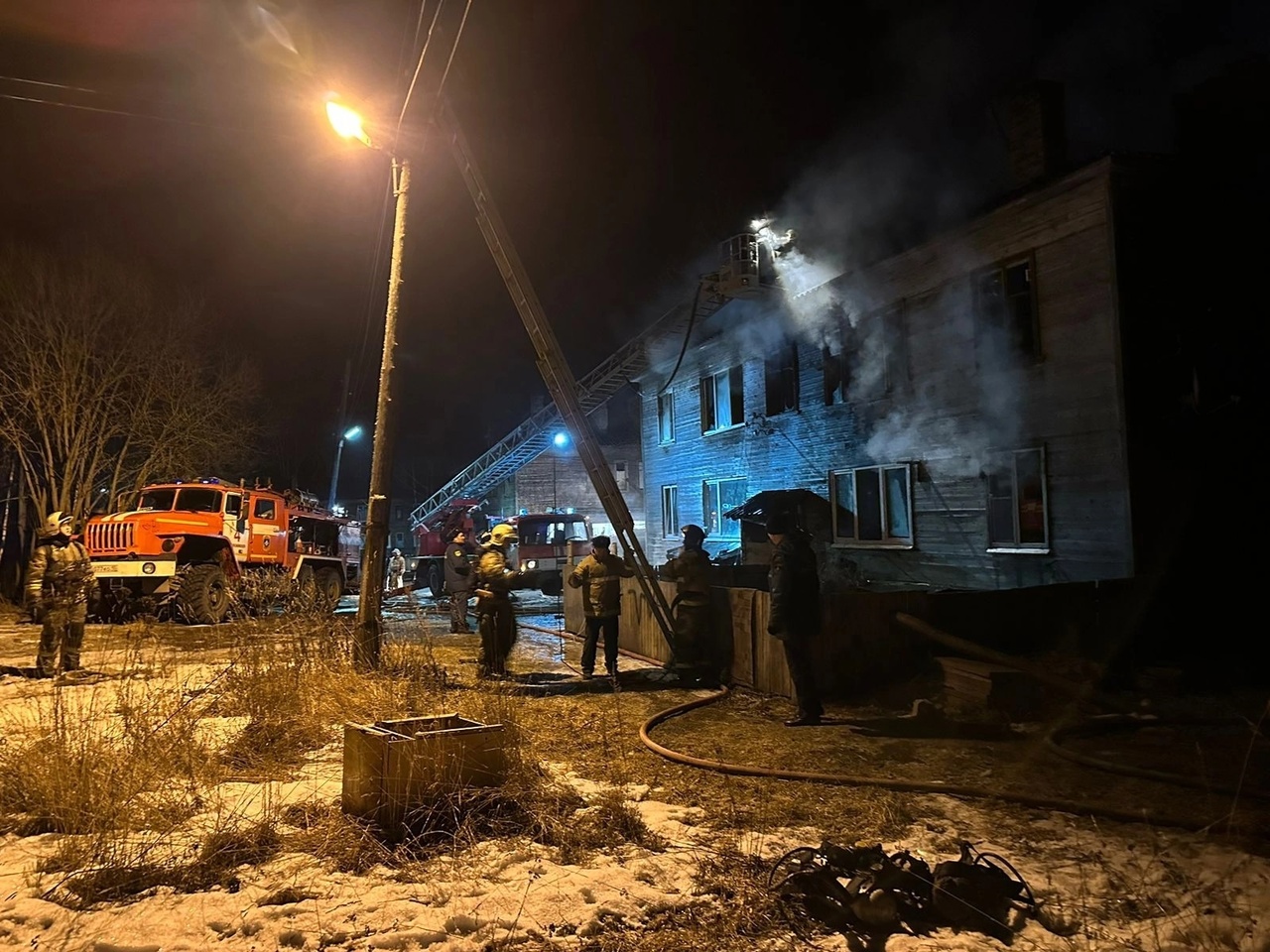 В Петрозаводске пожарные ночью спасли из огня 15 человек (ФОТО)