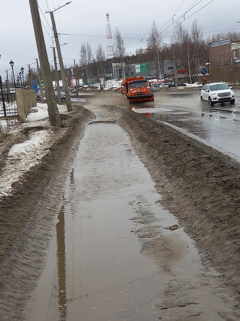Пешеход в Петрозаводске составил топ-5 опасных и заваленных грязью мест по дороге из центра на Кукковку (ФОТО)