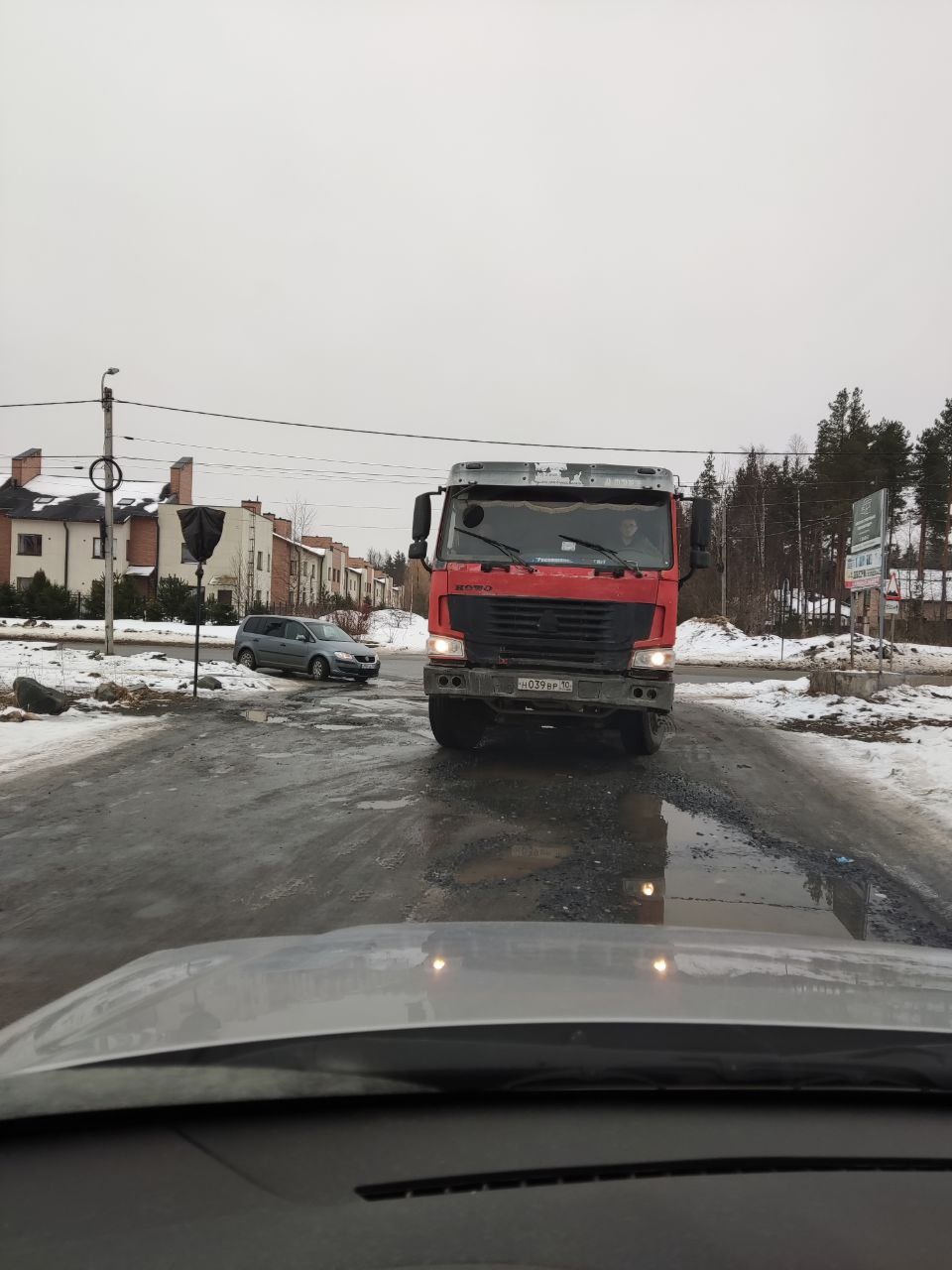 Жители Университетского городка в Петрозаводске против грузовиков под окнами