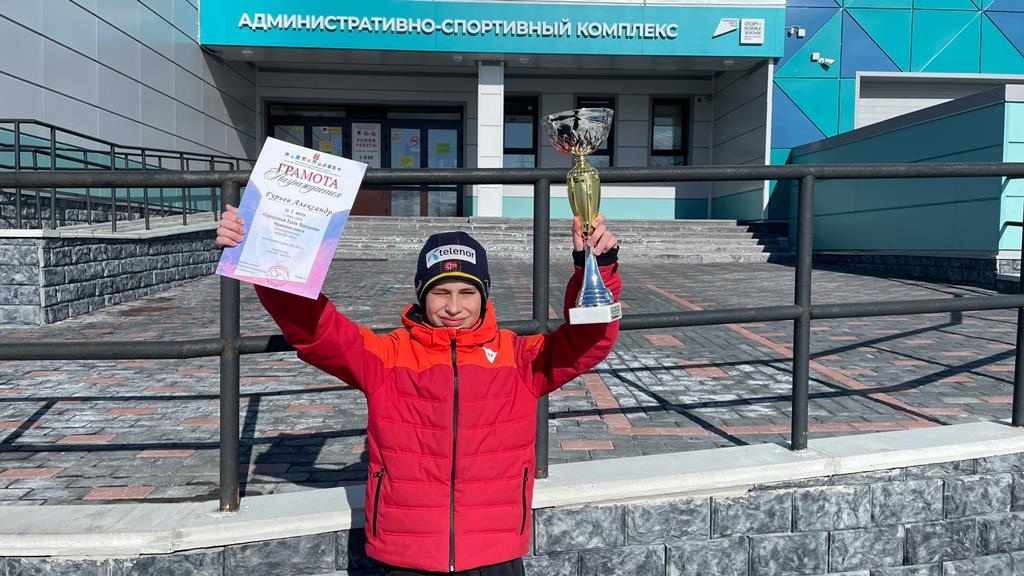 «Летающий лыжник» из Карелии взял серебро на соревнованиях в Мурманской области