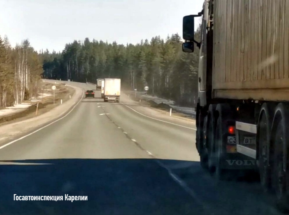 Два водителя оштрафованы в Карелии за самый опасный маневр на дороге