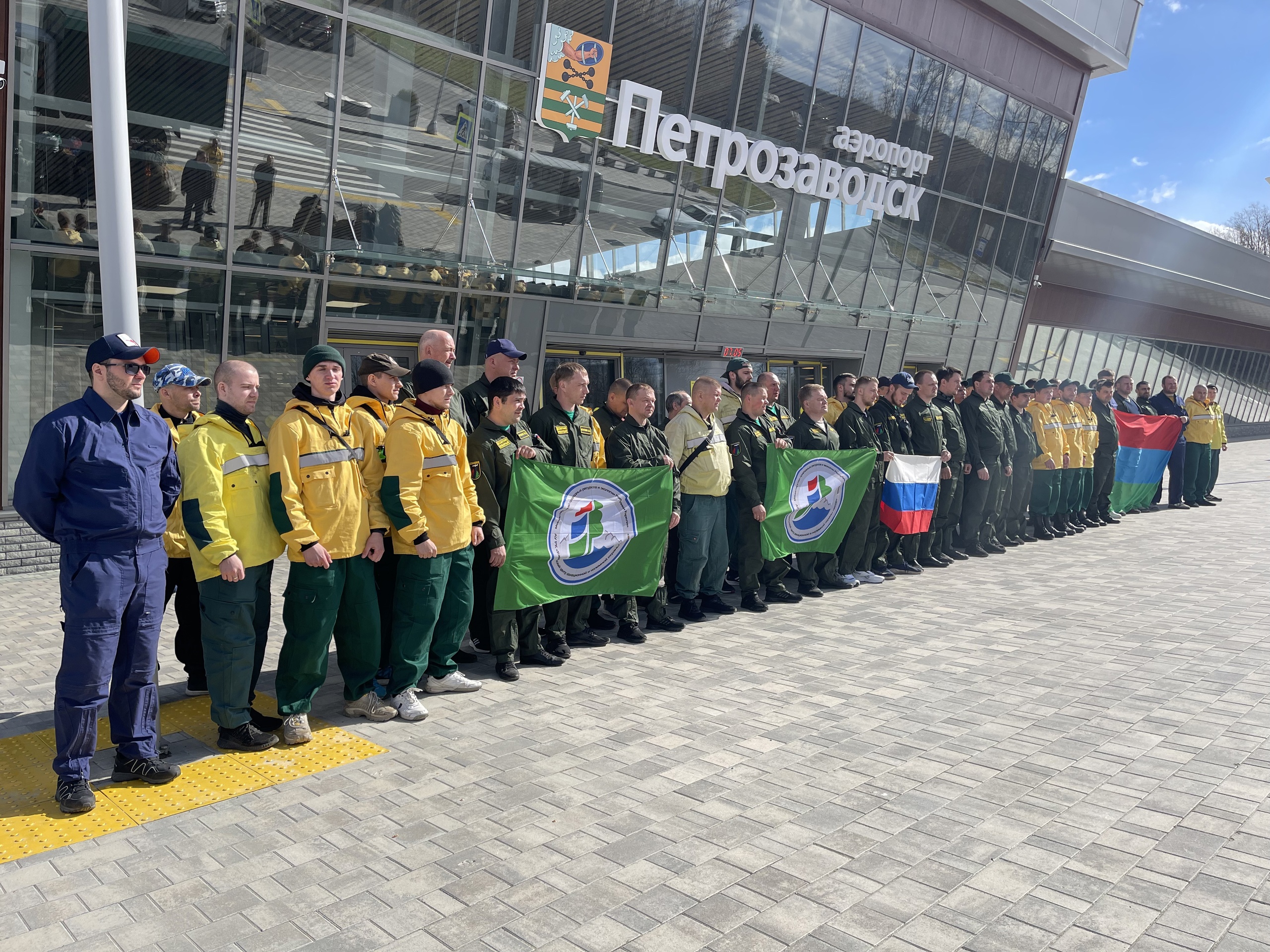 Десантники-пожарные из Карелии улетели тушить пожары в Тюменскую область