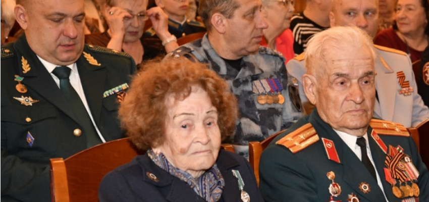 Артур Парфенчиков поздравил ветеранов, участников СВО и жителей Карелии с Днем Победы