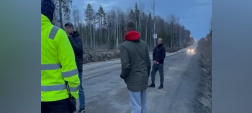 Жители отдаленного района Петрозаводска перекрывают дорогу закладчикам (ФОТО)