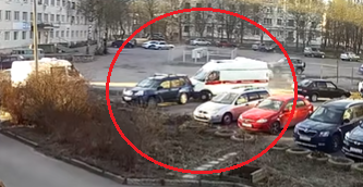 Соцсети: неизвестный угнал «скорую» и протаранил несколько авто в одном из районов Карелии (ВИДЕО)