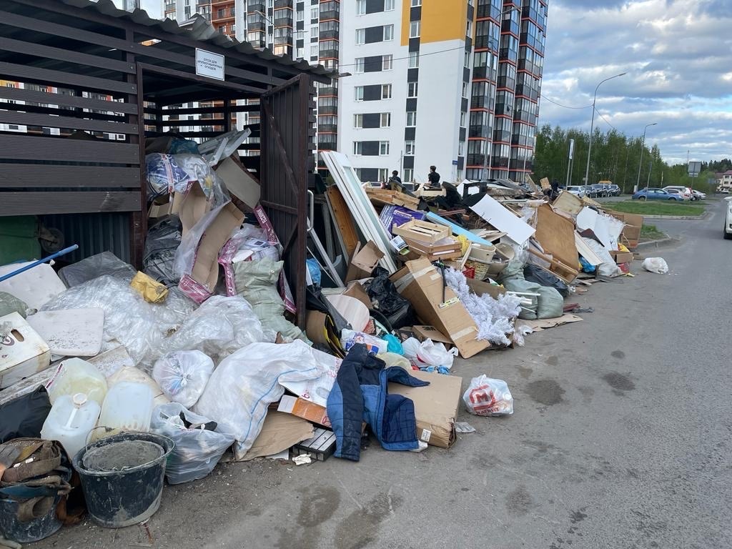 «Нынешняя ситуация недопустима!»: глава Петрозаводска недоволен мусорным коллапсом в городе