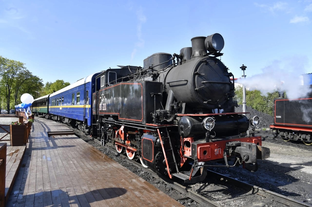 В крупнейшем городе Приладожья Карелии запустили ежедневный туристический поезд (ФОТО)