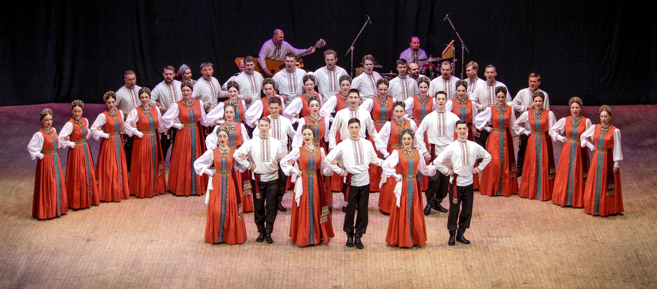 Легендарный народный хор с Урала выступит в Петрозаводске и Сегеже